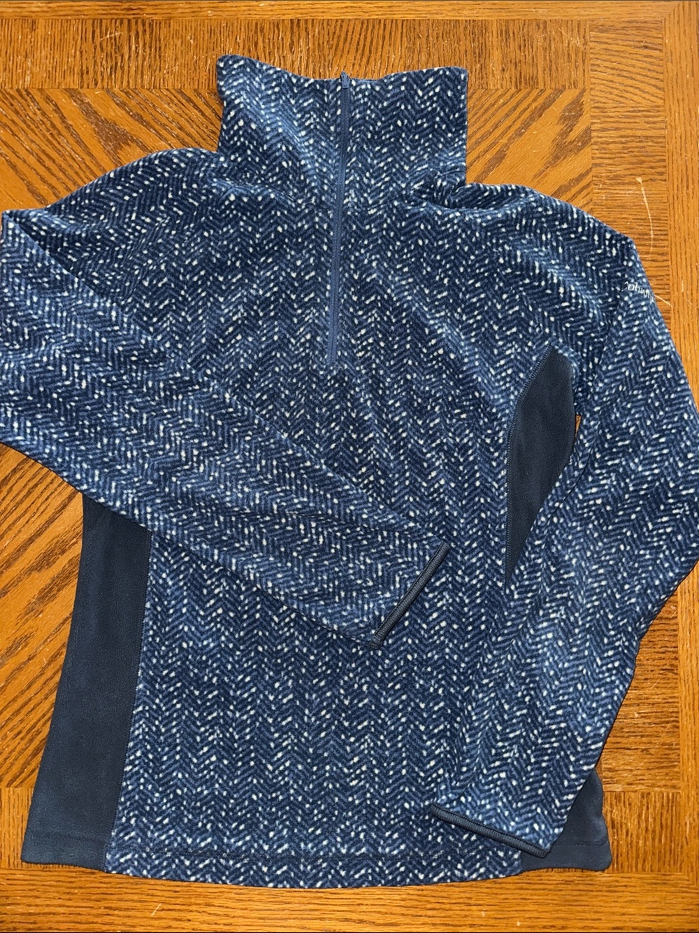 Columbia Women's Quarter-Zip Long Sleeve Fleece Pullover in Blue Chevron Pattern